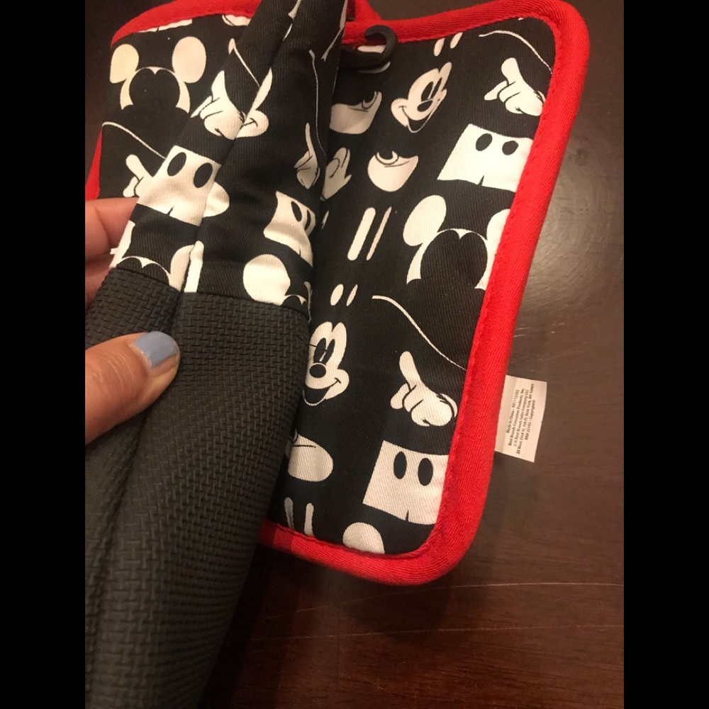 NWOT-MICKEY MOUSE OVEN MITT & POTHOLDER W/GRIP! - Picture 2 of 5